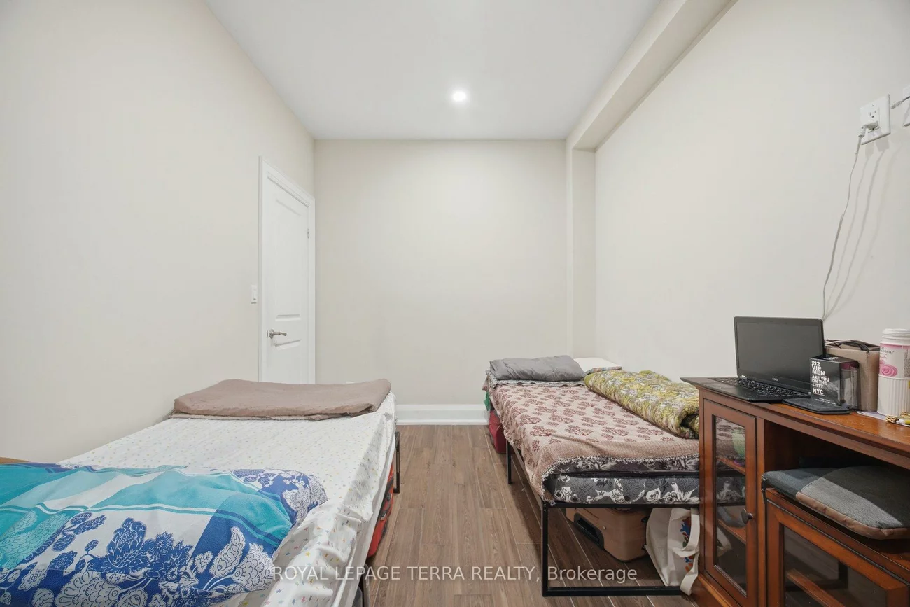 27, Minford, Wexford-Maryvale, Toronto