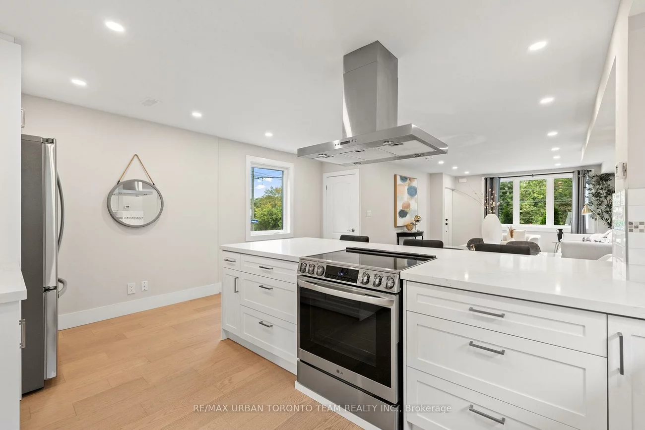 3517, St Clair, Clairlea-Birchmount, Toronto