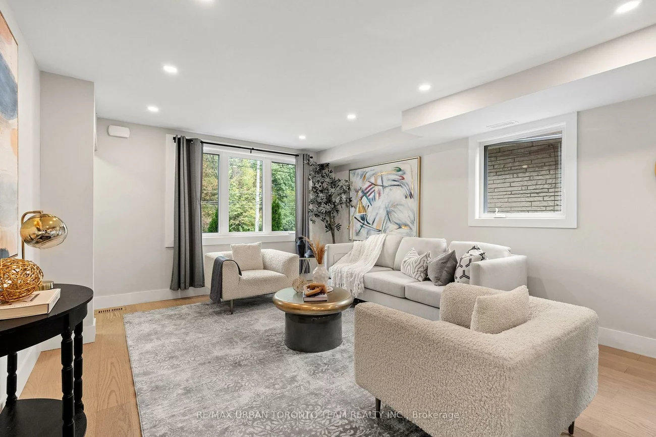 3517, St Clair, Clairlea-Birchmount, Toronto