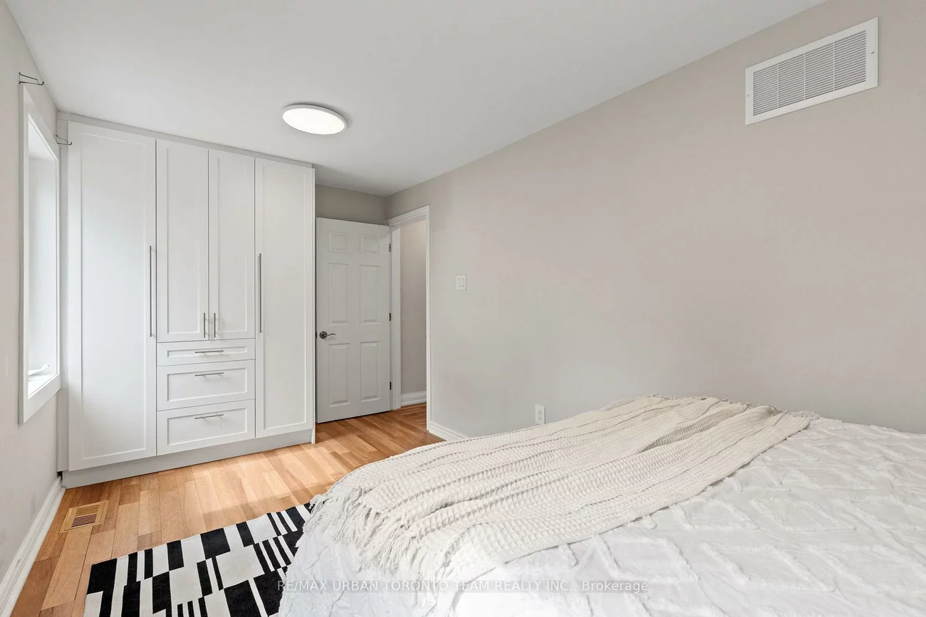 3517, St Clair, Clairlea-Birchmount, Toronto