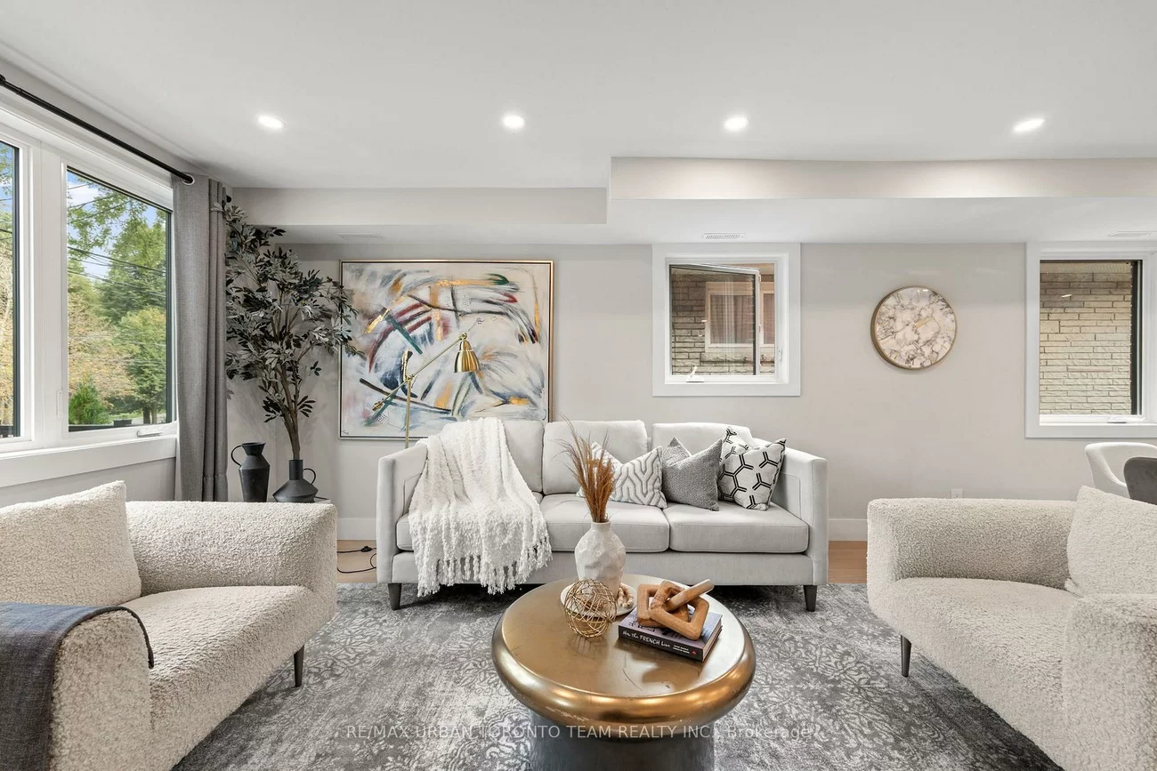 3517, St Clair, Clairlea-Birchmount, Toronto