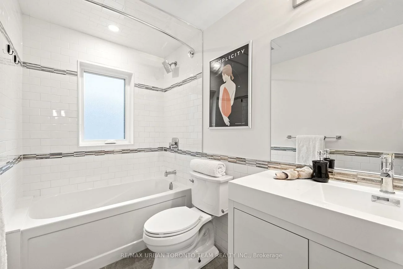 3517, St Clair, Clairlea-Birchmount, Toronto