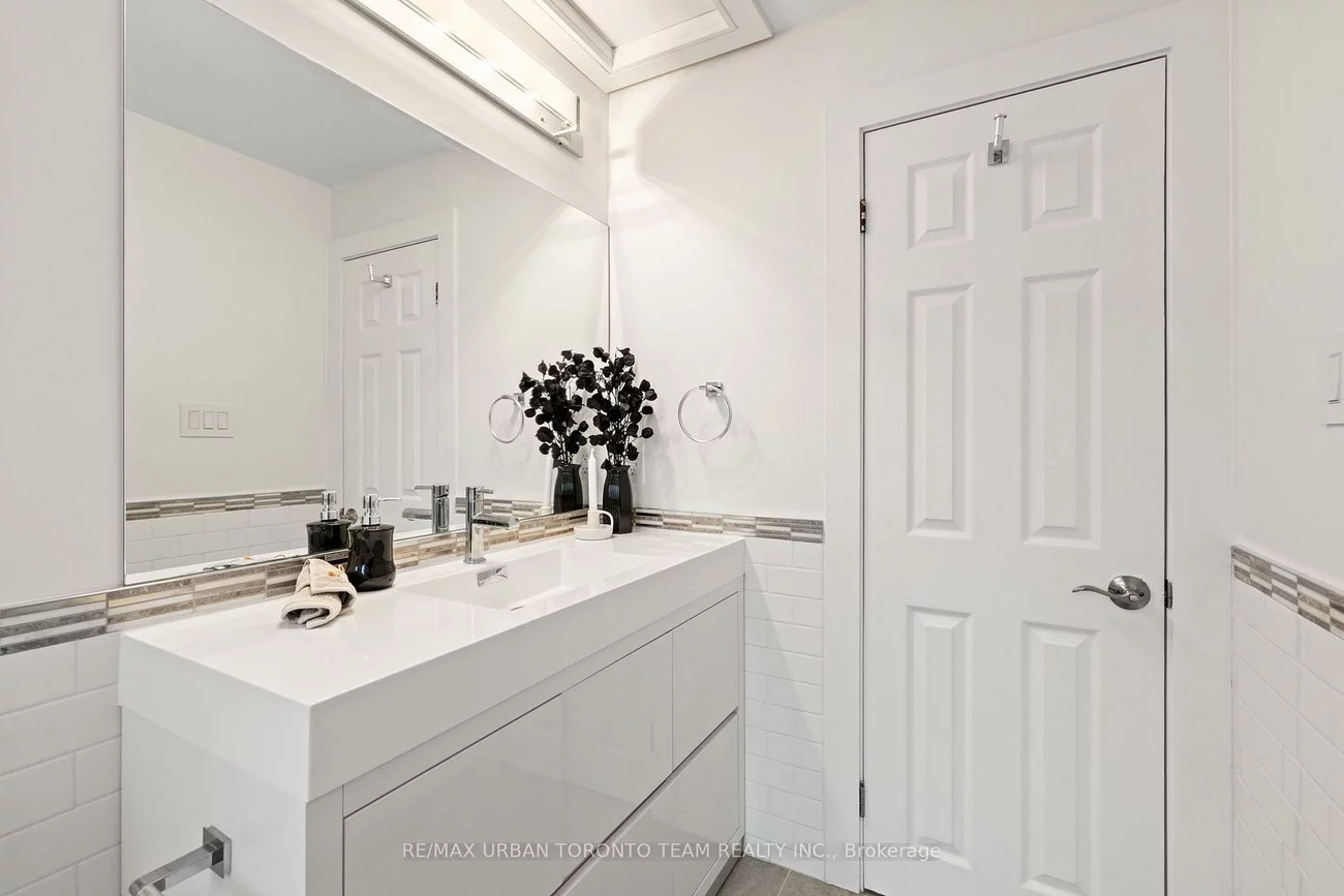 3517, St Clair, Clairlea-Birchmount, Toronto