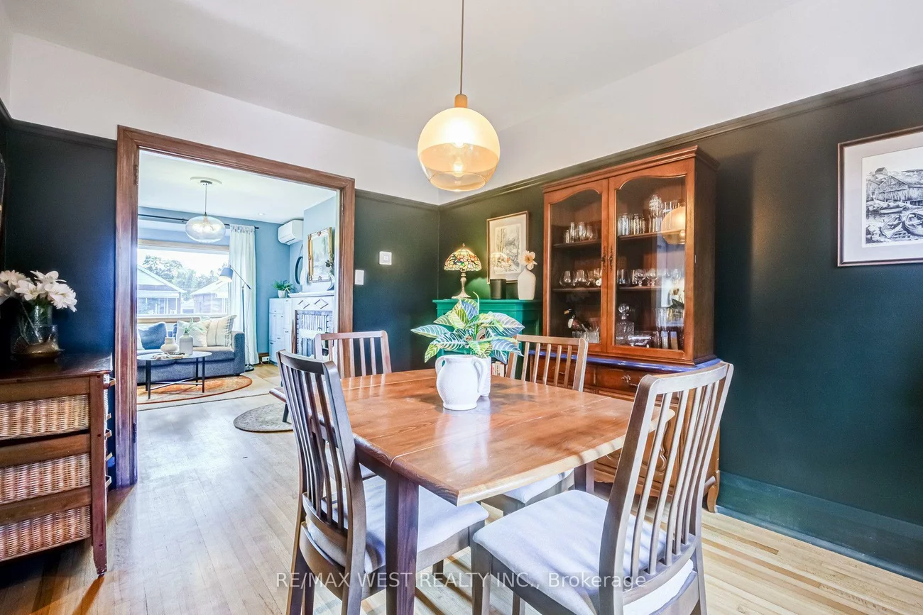 258, O'connor, East York, Toronto