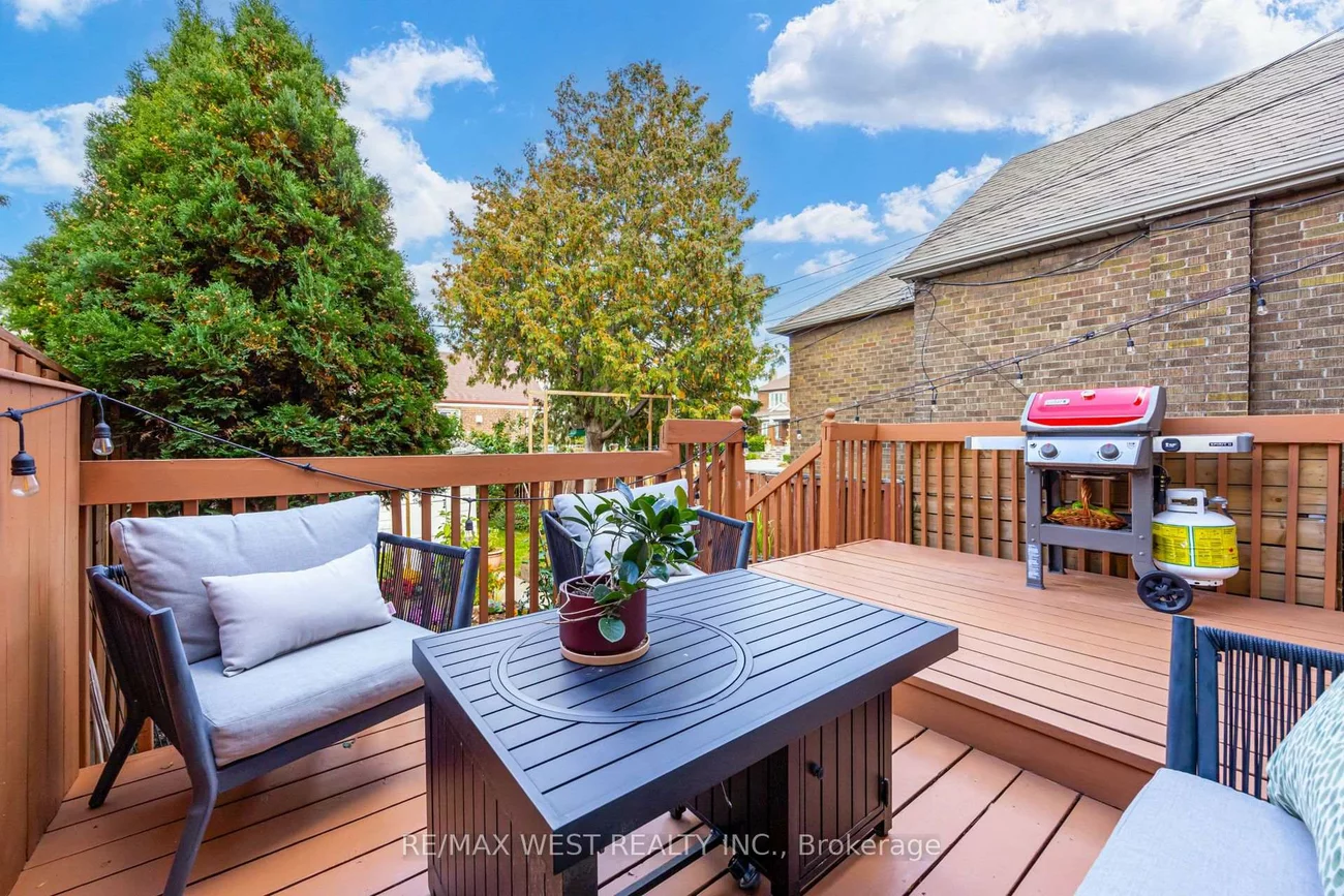258, O'connor, East York, Toronto