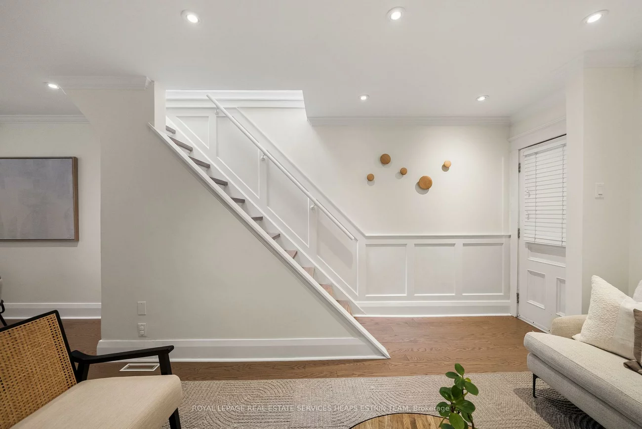 16, Louvain, South Riverdale, Toronto