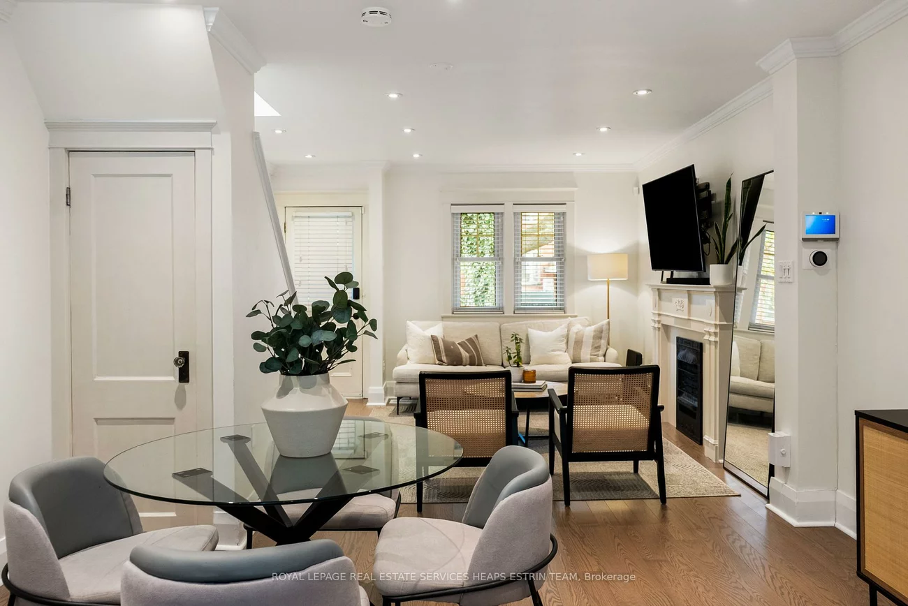 16, Louvain, South Riverdale, Toronto