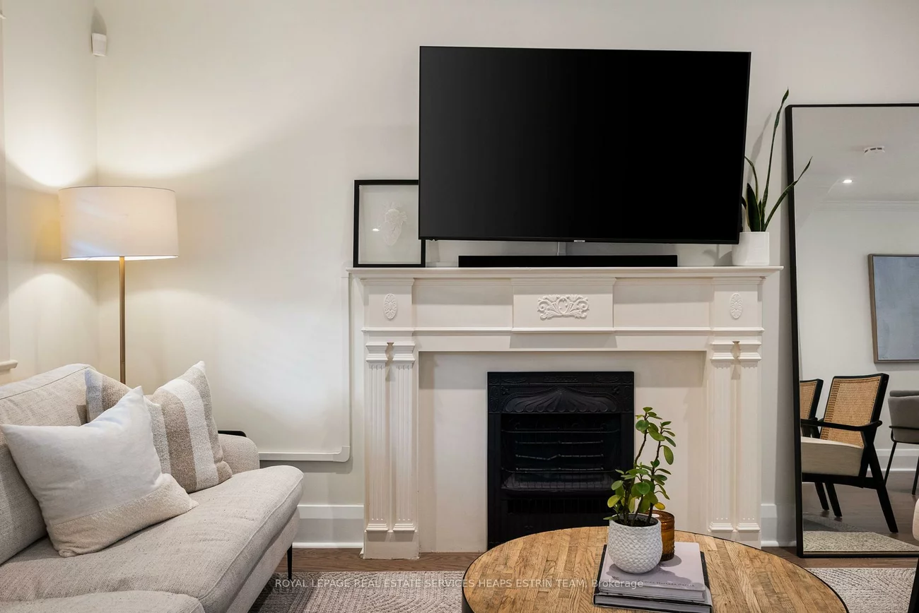 16, Louvain, South Riverdale, Toronto