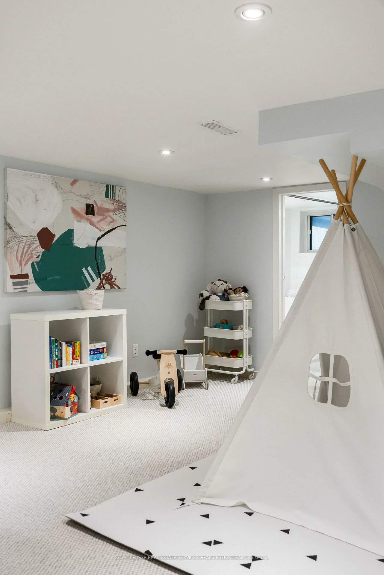 16, Louvain, South Riverdale, Toronto