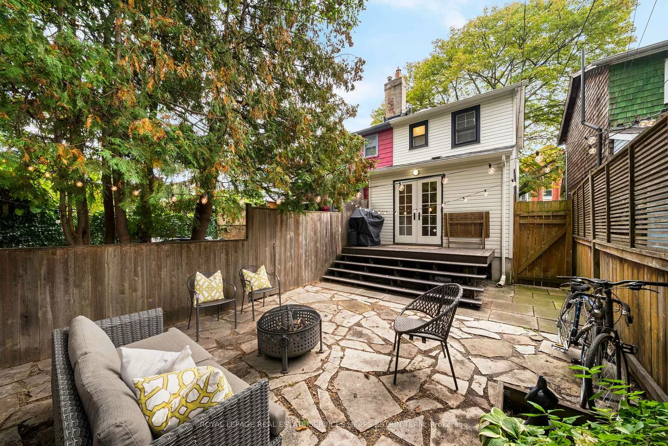 16, Louvain, South Riverdale, Toronto