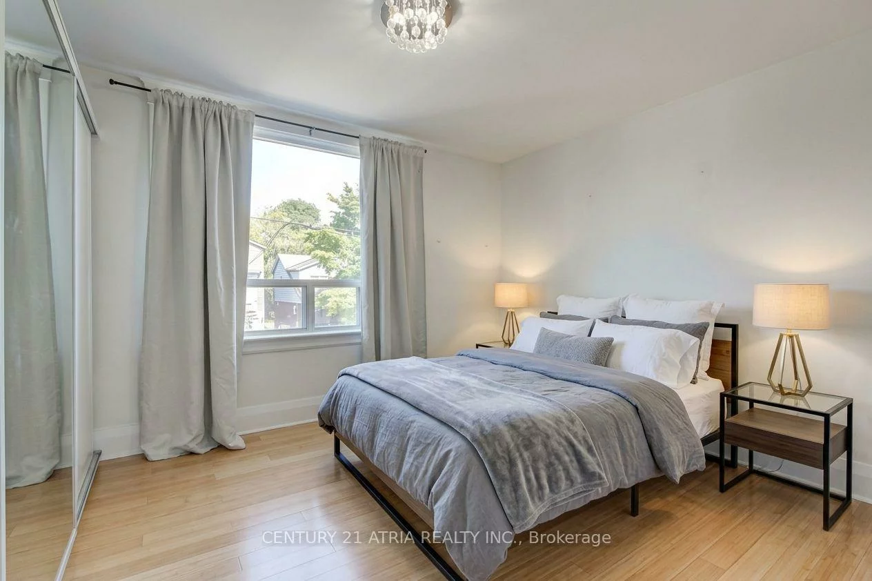 43, Torrens, Broadview North, Toronto