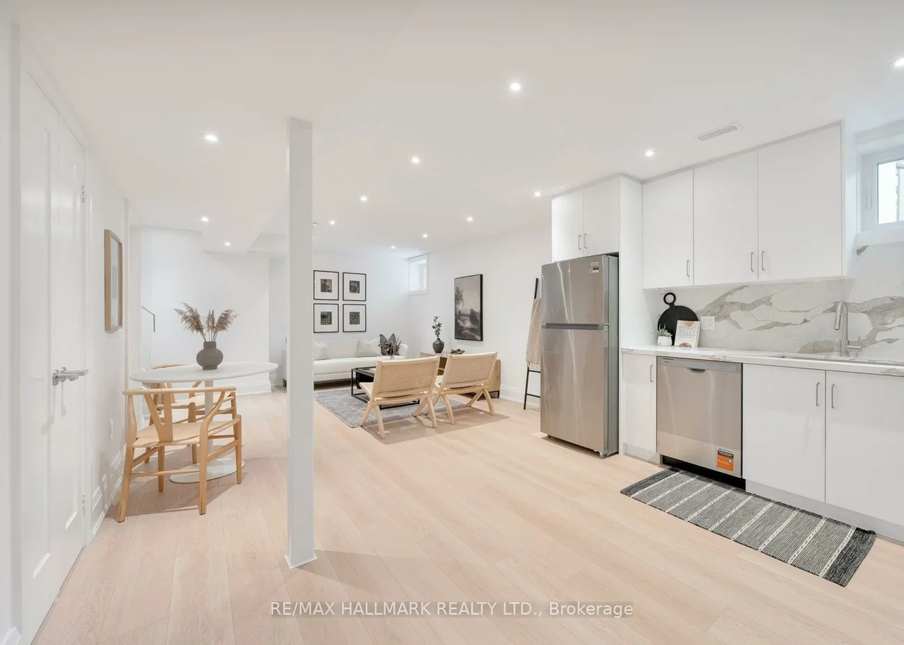 1075, Greenwood, Danforth Village-East York, Toronto