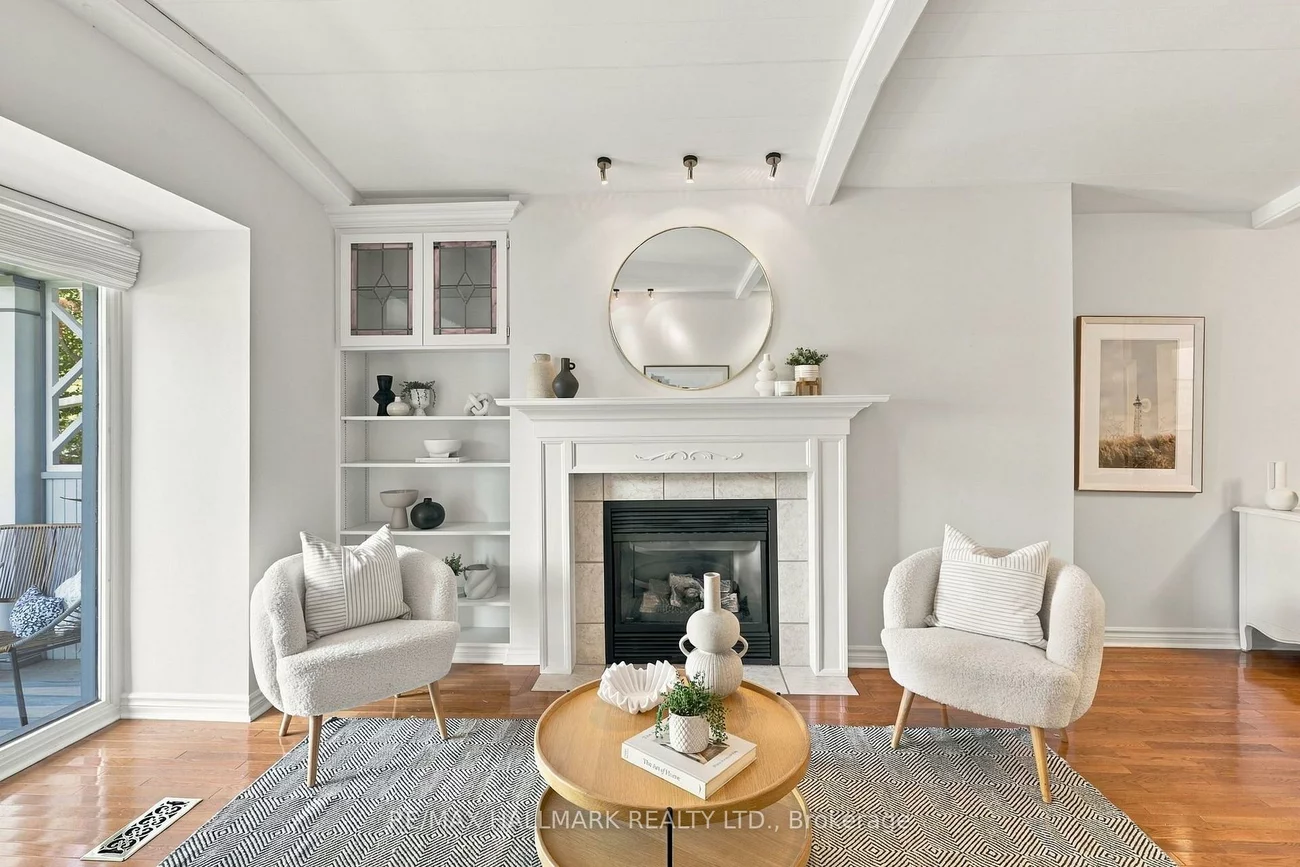 55, Waverley, The Beaches, Toronto