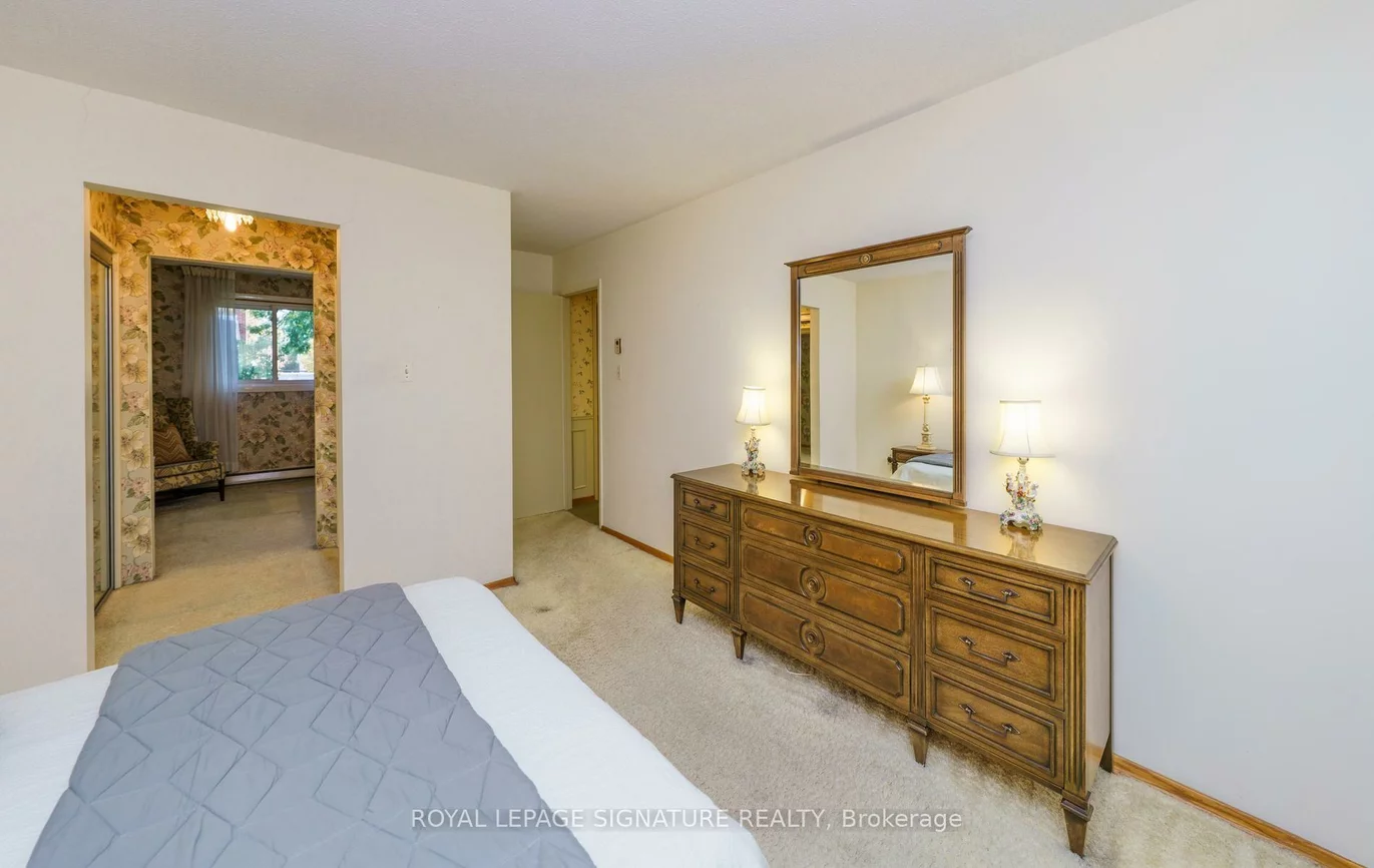 19, Castle Hill, L'Amoreaux, Toronto