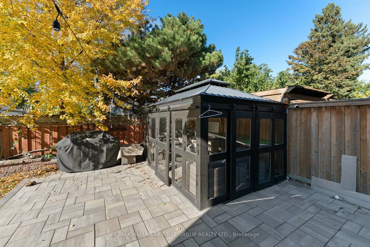 14, David, Morningside, Toronto