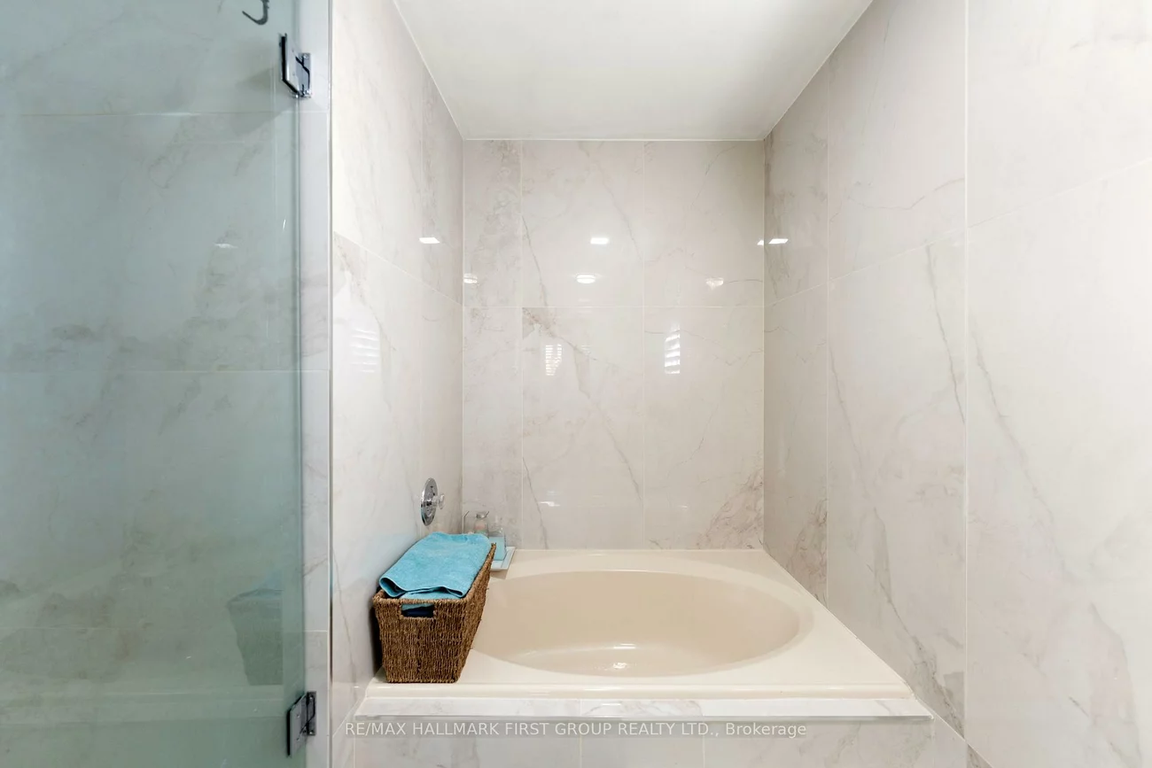 14, David, Morningside, Toronto