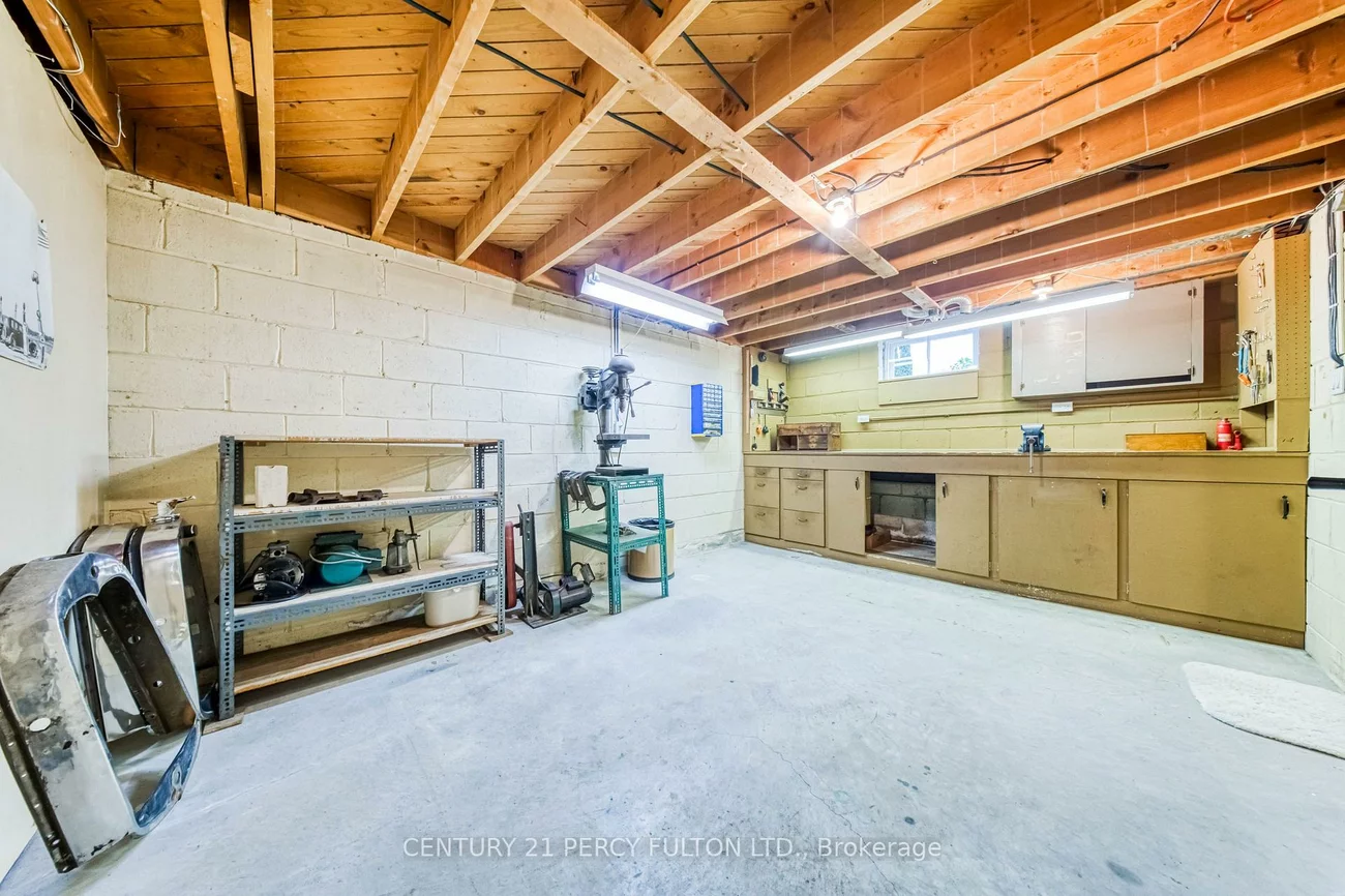 32, Bromton, Bendale, Toronto