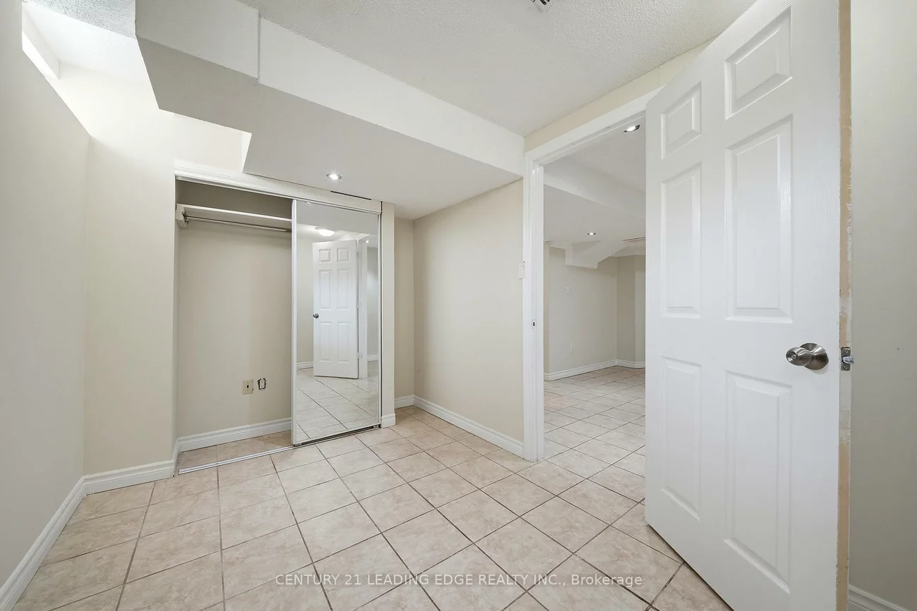 13, Boulderbrook, Rouge E11, Toronto