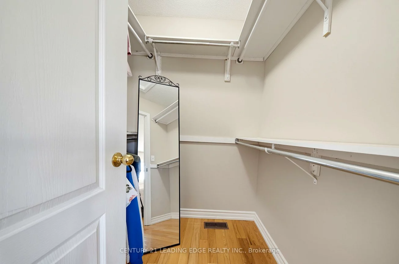 13, Boulderbrook, Rouge E11, Toronto