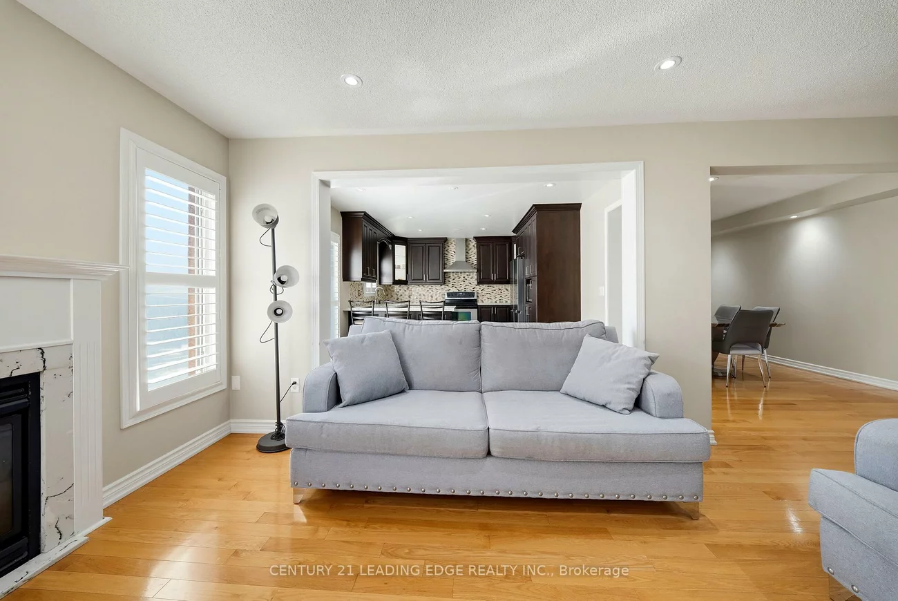 13, Boulderbrook, Rouge E11, Toronto