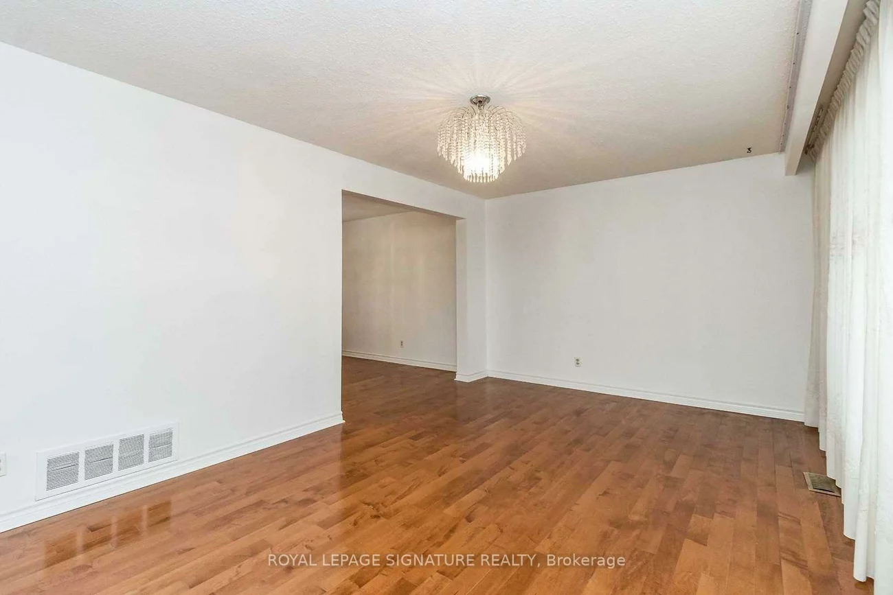 19, Starlake, Morningside, Toronto