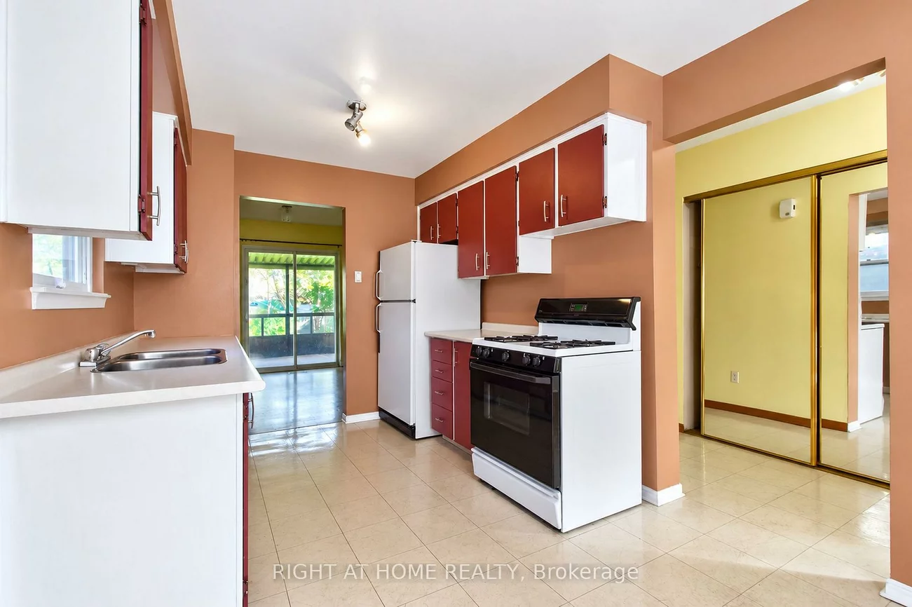 68, Trott, Malvern, Toronto