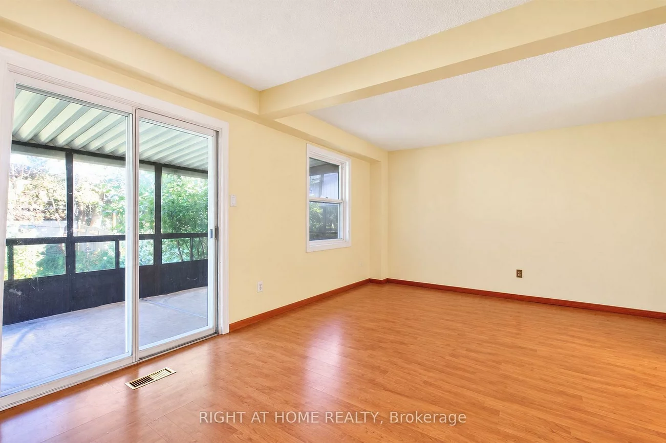 68, Trott, Malvern, Toronto