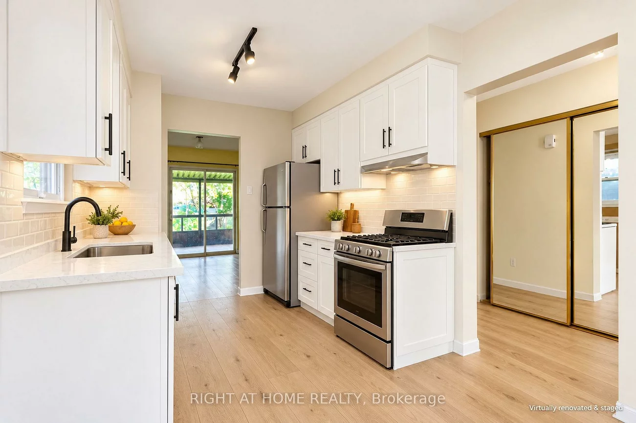 68, Trott, Malvern, Toronto