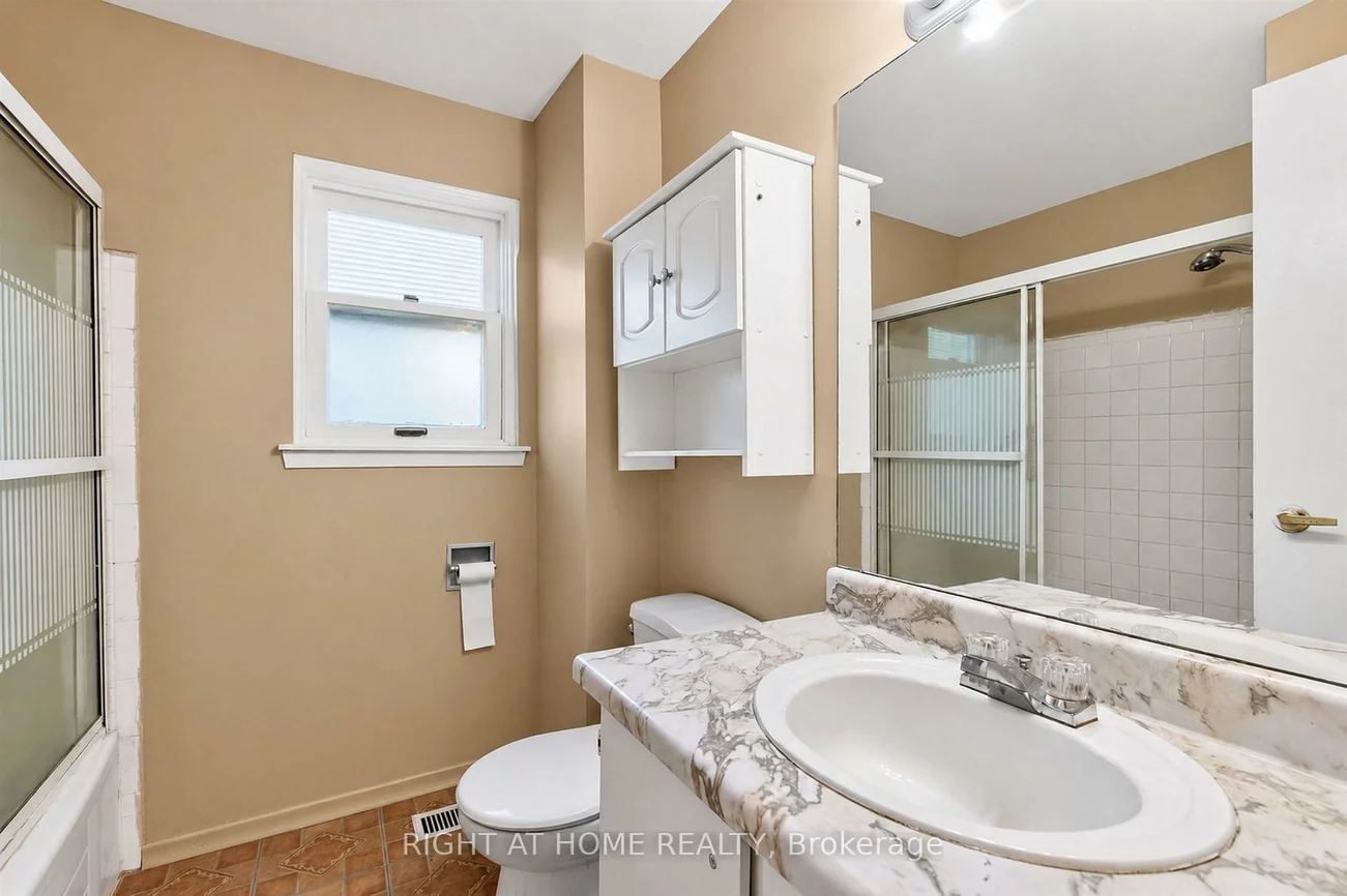 68, Trott, Malvern, Toronto