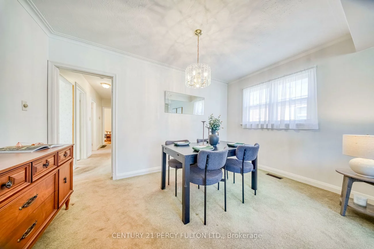 78, Gilroy, Dorset Park, Toronto