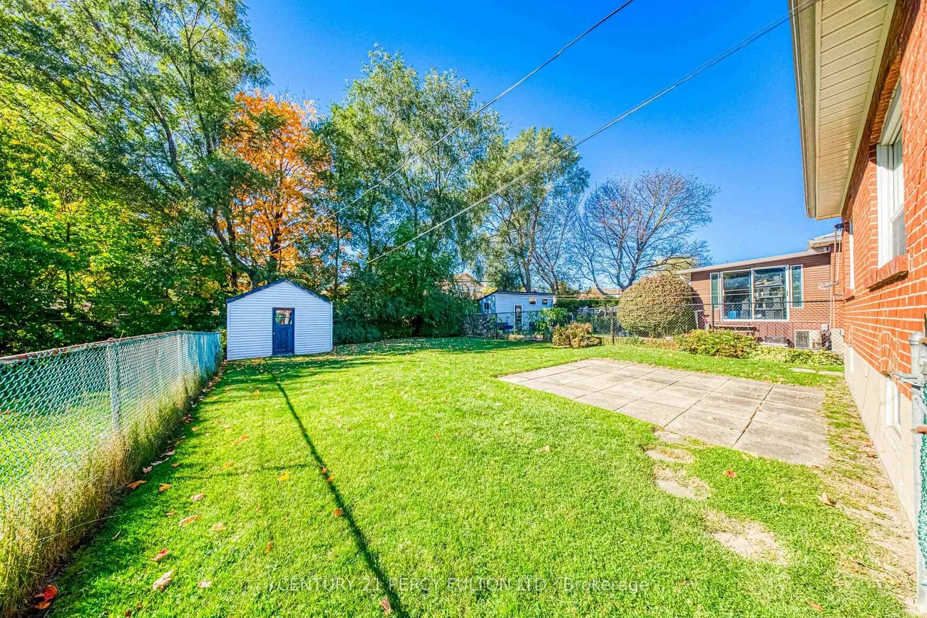 78, Gilroy, Dorset Park, Toronto