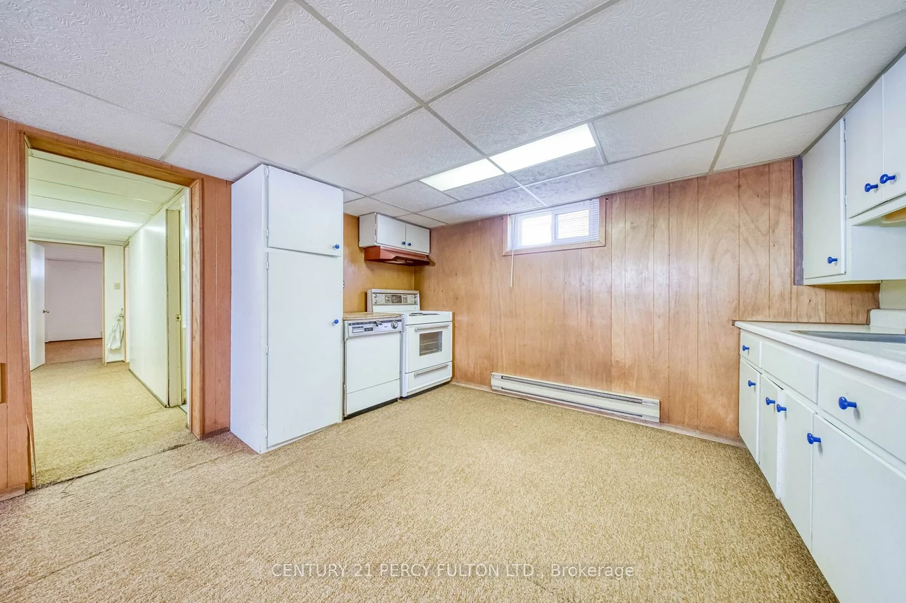78, Gilroy, Dorset Park, Toronto