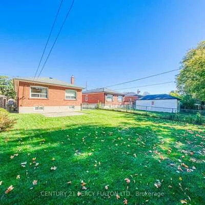 78, Gilroy, Dorset Park, Toronto