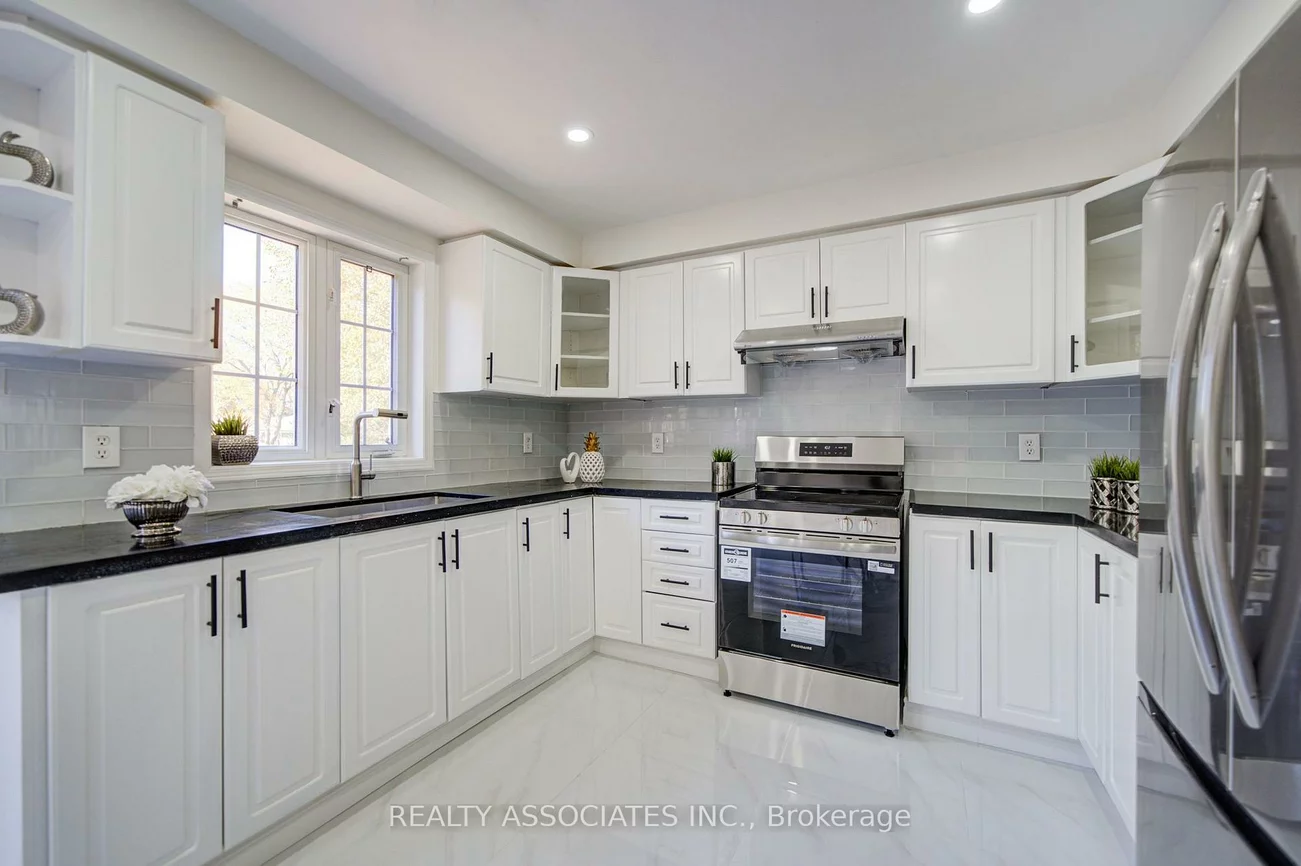 71, Highhill, Tam O'Shanter-Sullivan, Toronto