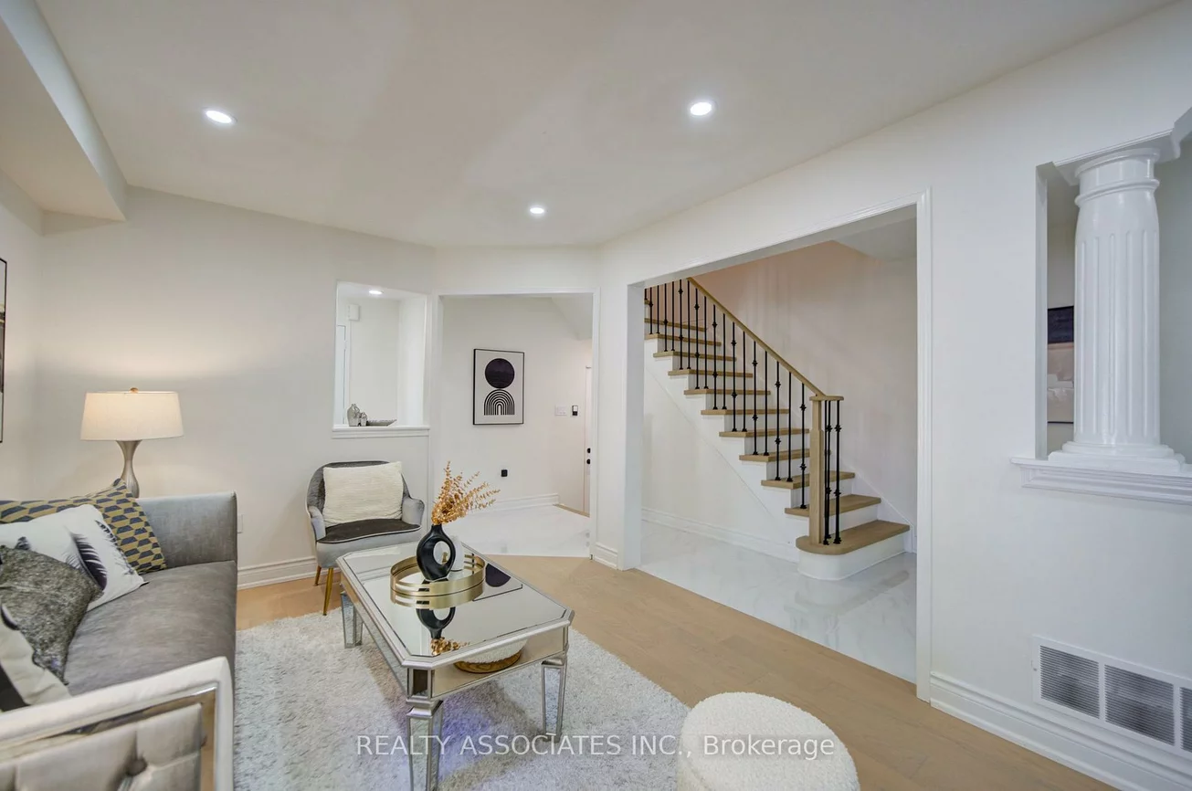 71, Highhill, Tam O'Shanter-Sullivan, Toronto