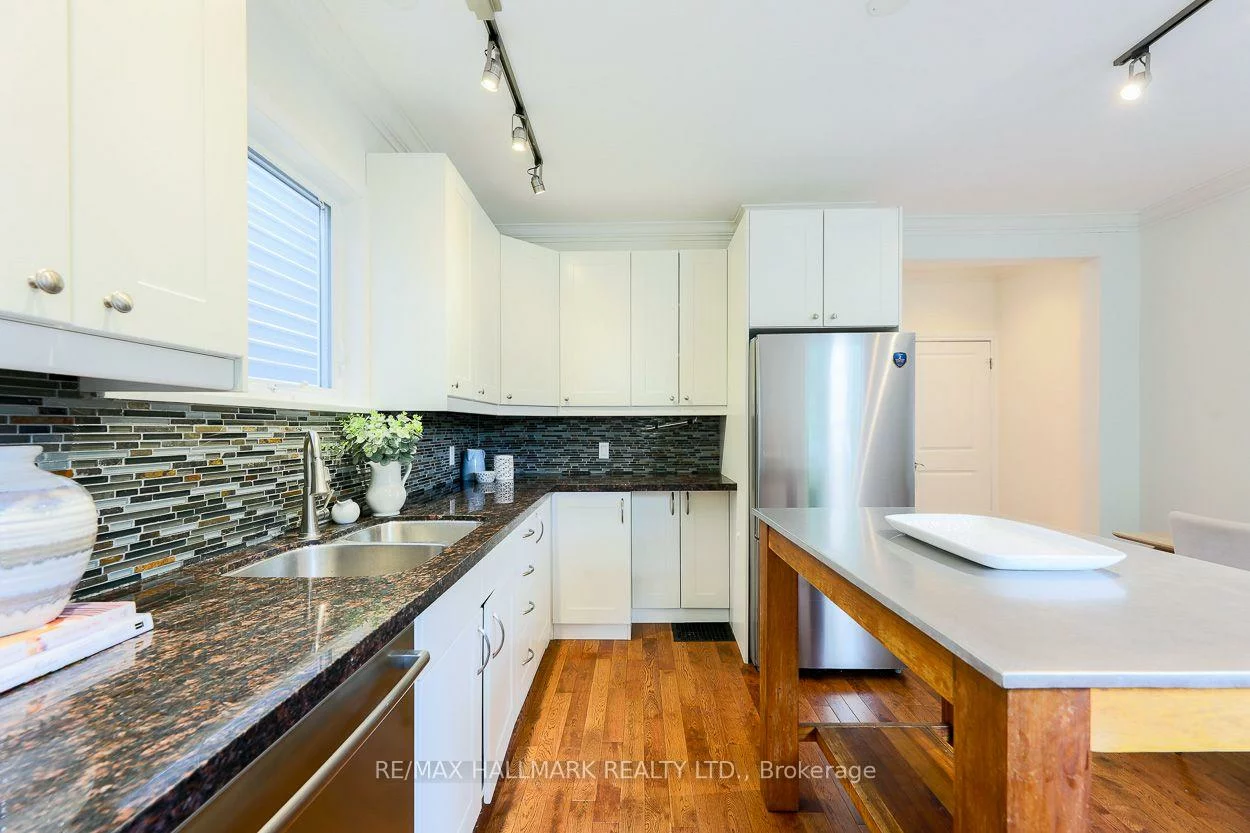 38, Boultbee, Blake-Jones, Toronto