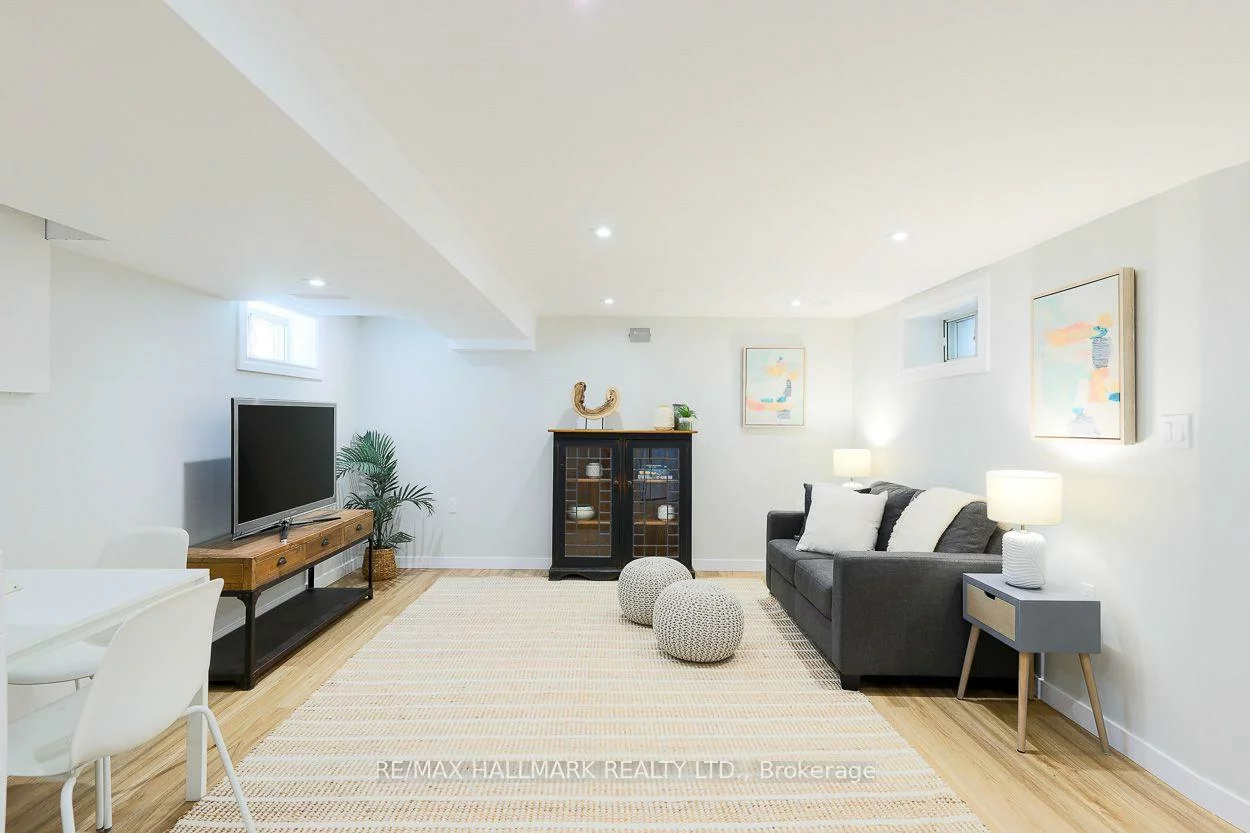 38, Boultbee, Blake-Jones, Toronto