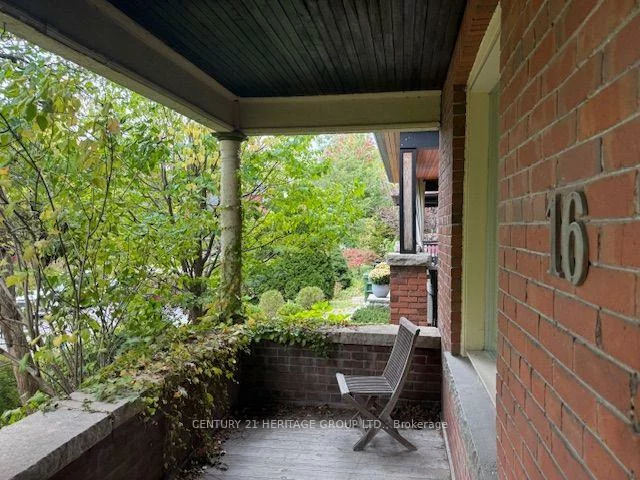 16, Sparkhall, North Riverdale, Toronto