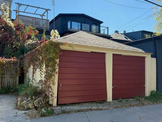 16, Sparkhall, North Riverdale, Toronto