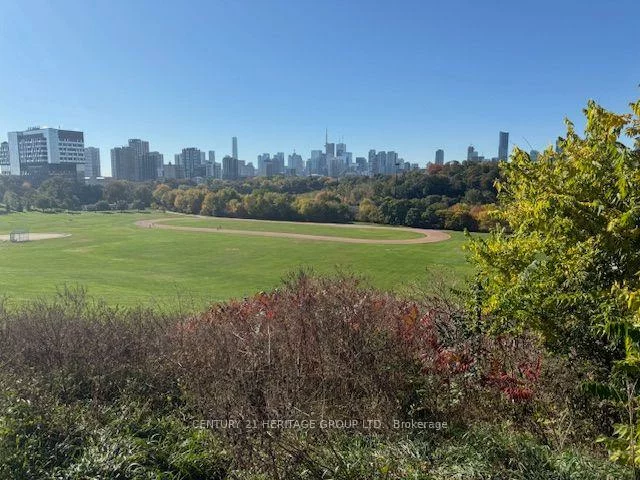 16, Sparkhall, North Riverdale, Toronto