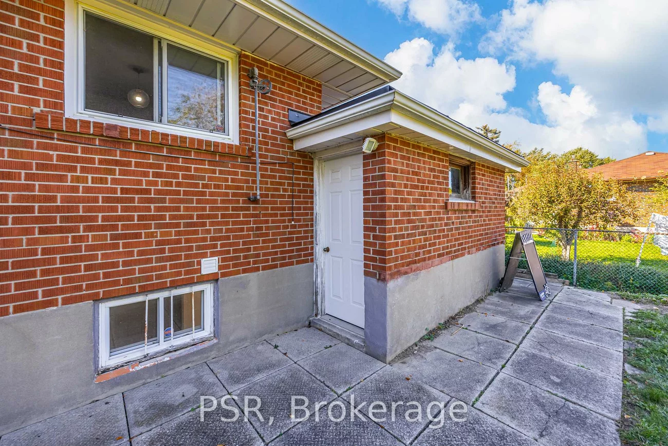 53, Marcos, Bendale, Toronto