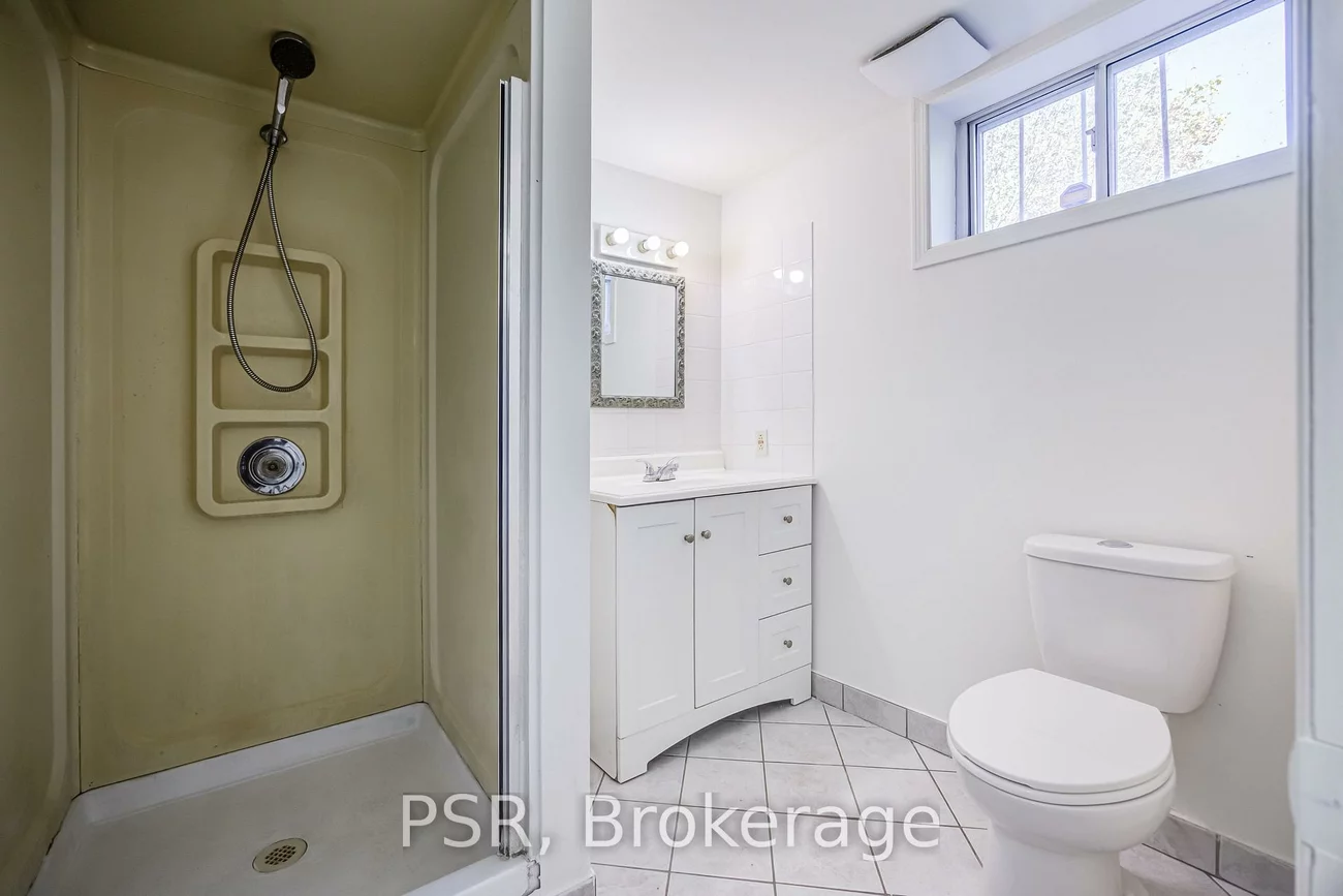 53, Marcos, Bendale, Toronto