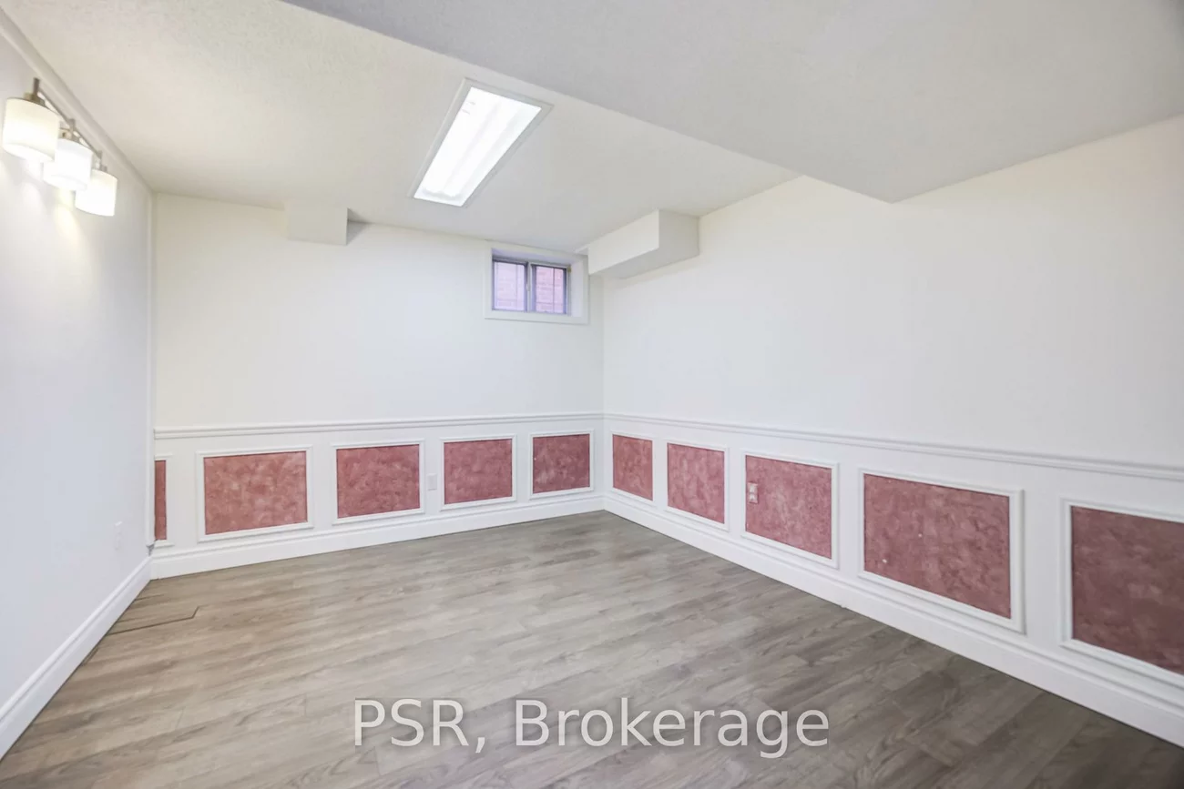 53, Marcos, Bendale, Toronto