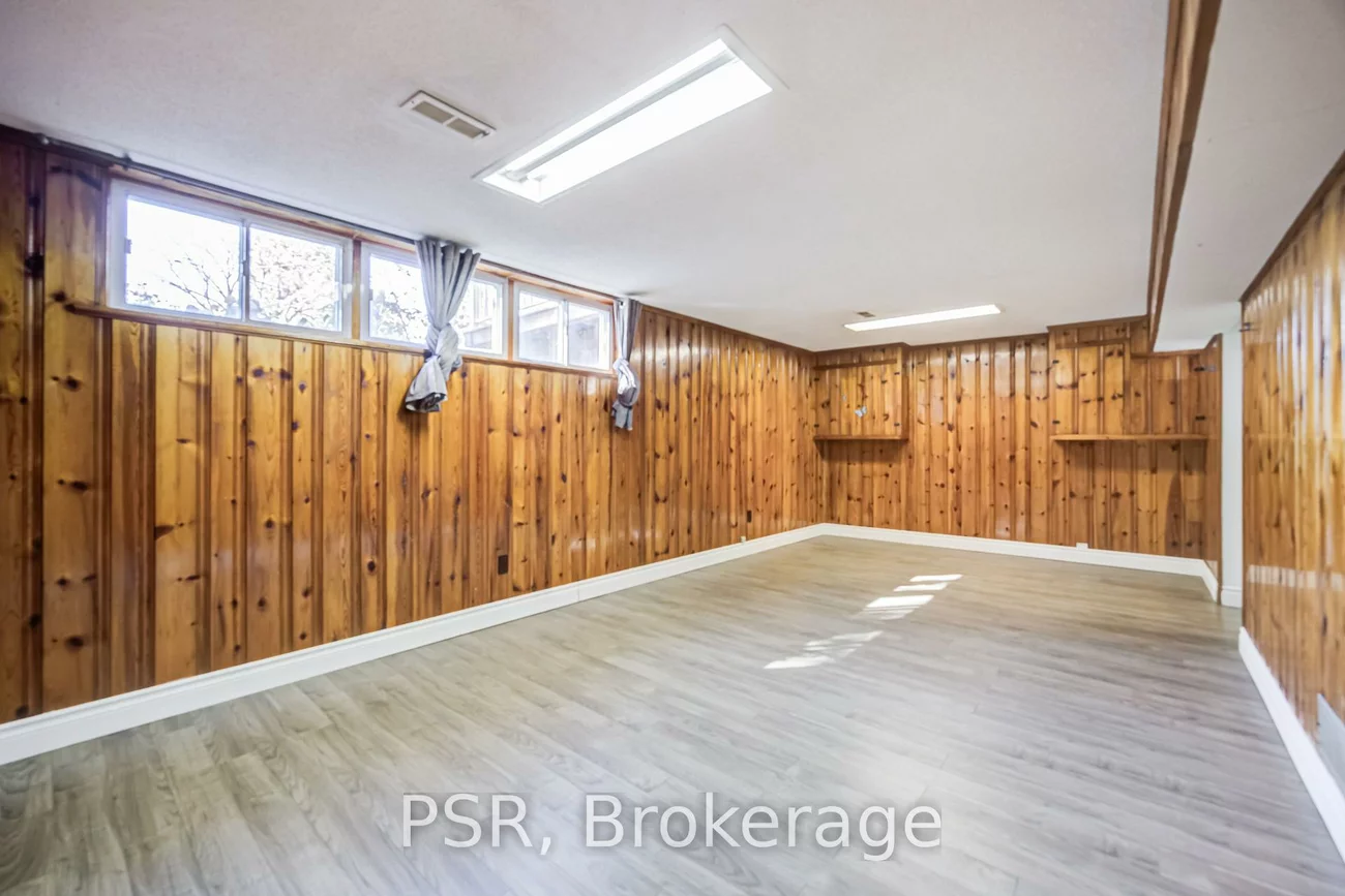 53, Marcos, Bendale, Toronto