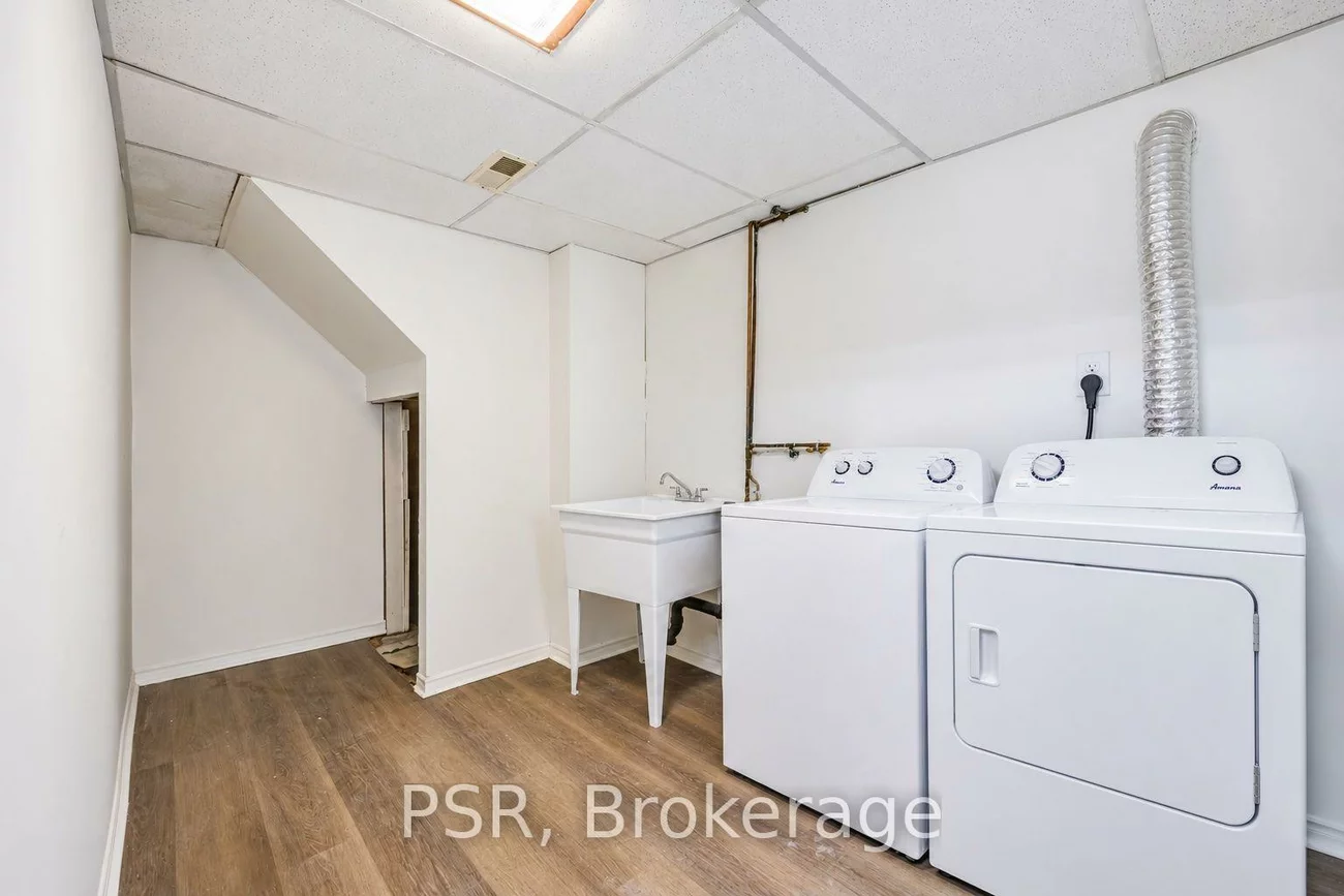 53, Marcos, Bendale, Toronto