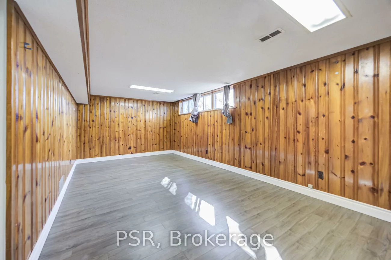 53, Marcos, Bendale, Toronto