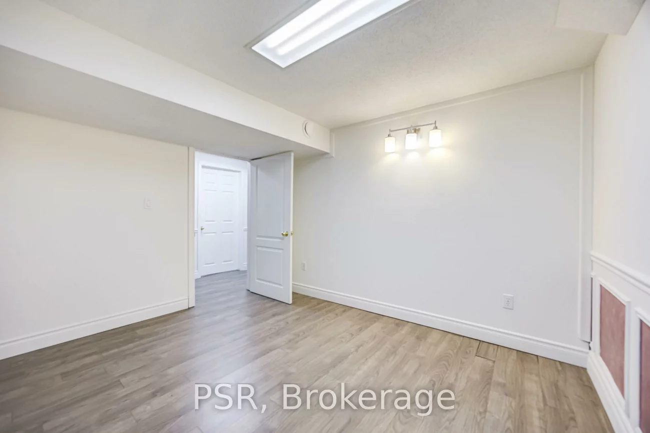53, Marcos, Bendale, Toronto