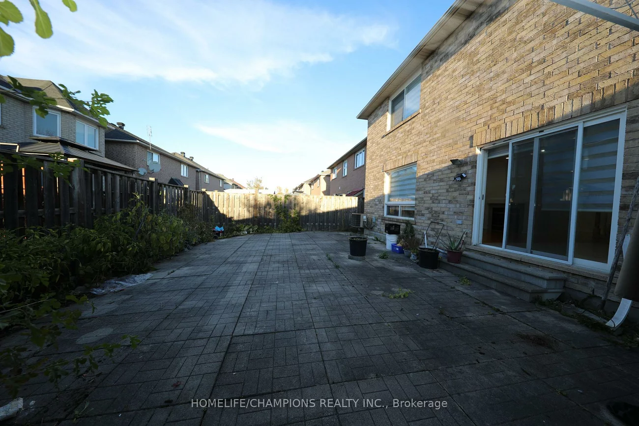 38, Bobolink, Rouge E11, Toronto