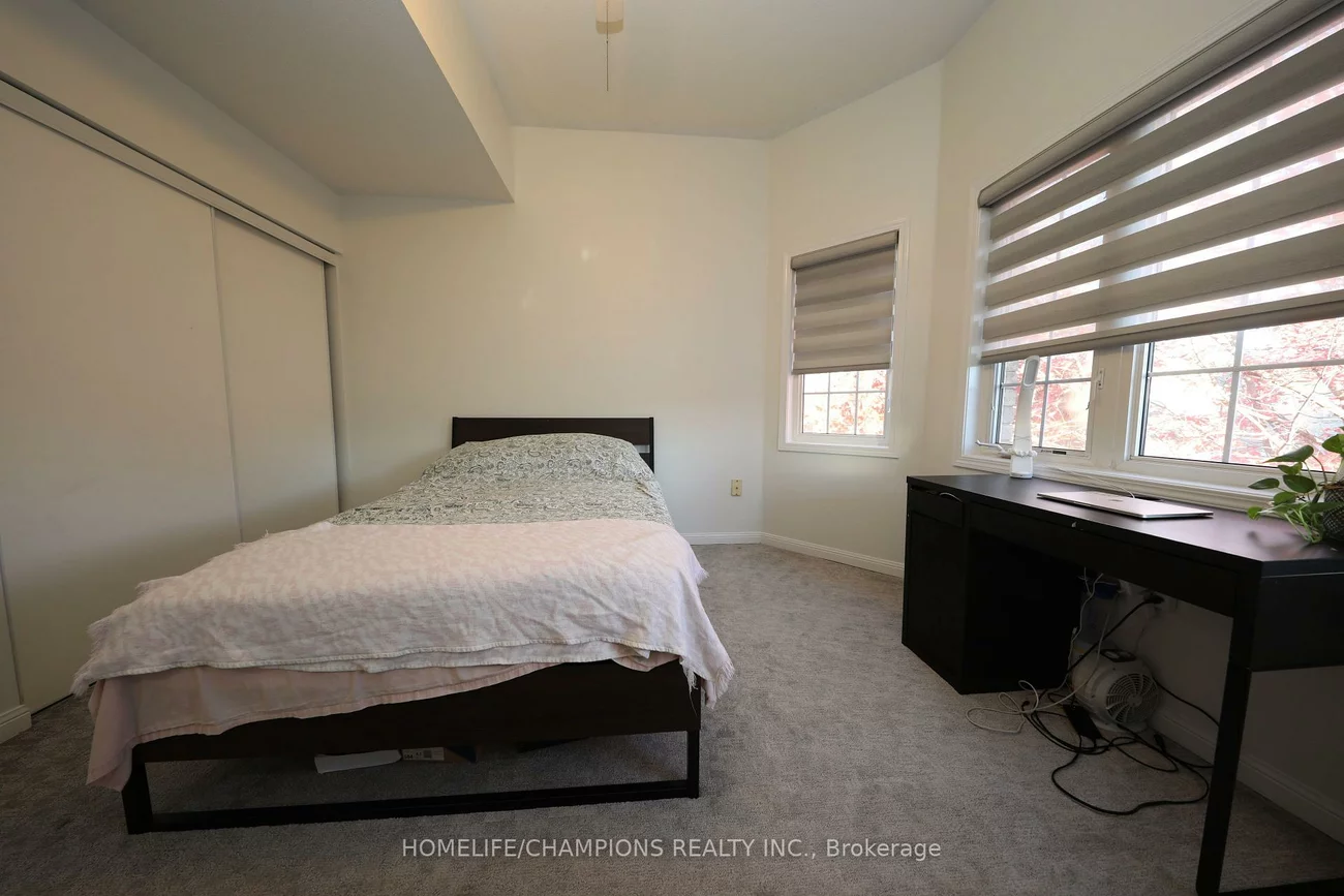 38, Bobolink, Rouge E11, Toronto