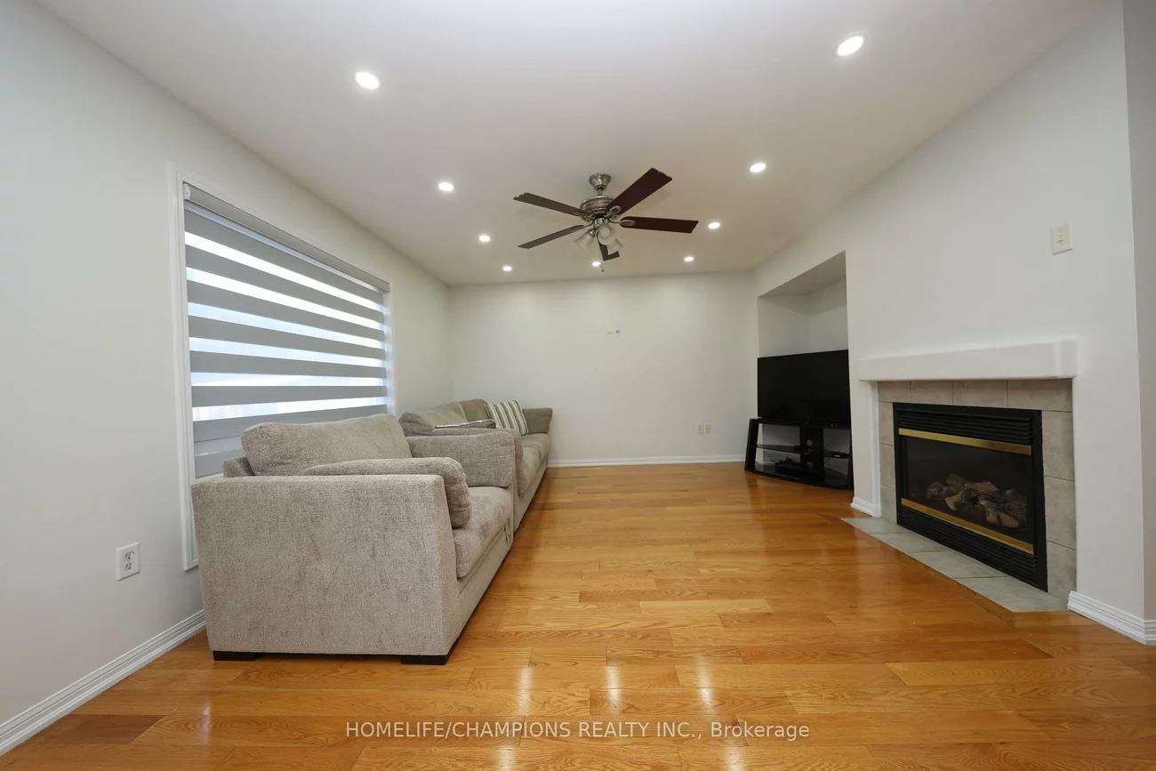 38, Bobolink, Rouge E11, Toronto
